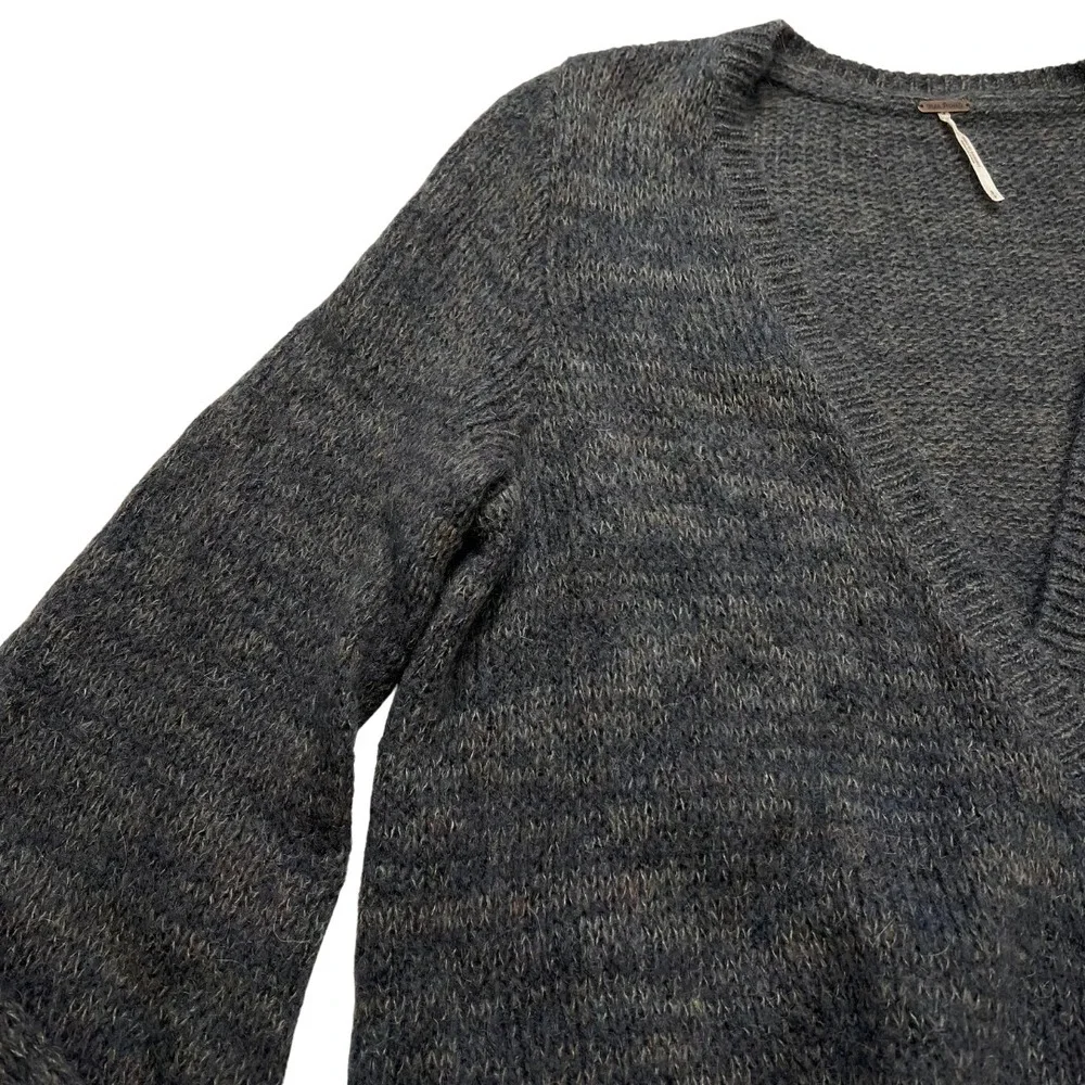 Free People Gray Deep V-Neck Sweater‎ Women's Small Alpaca Blend Soft Knit